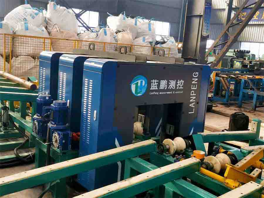 告别“弯”折损：蓝鹏直线度测量仪，为每一根棒材品质负责